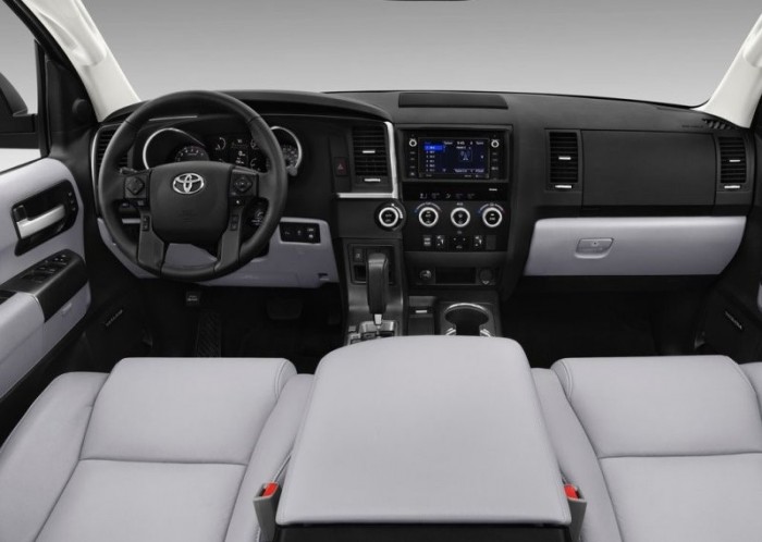 Toyota Sequoia-4