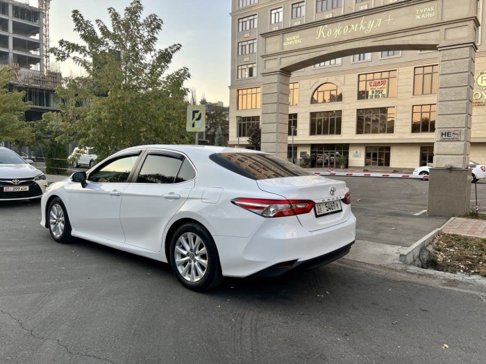 Toyota Camry 70-3