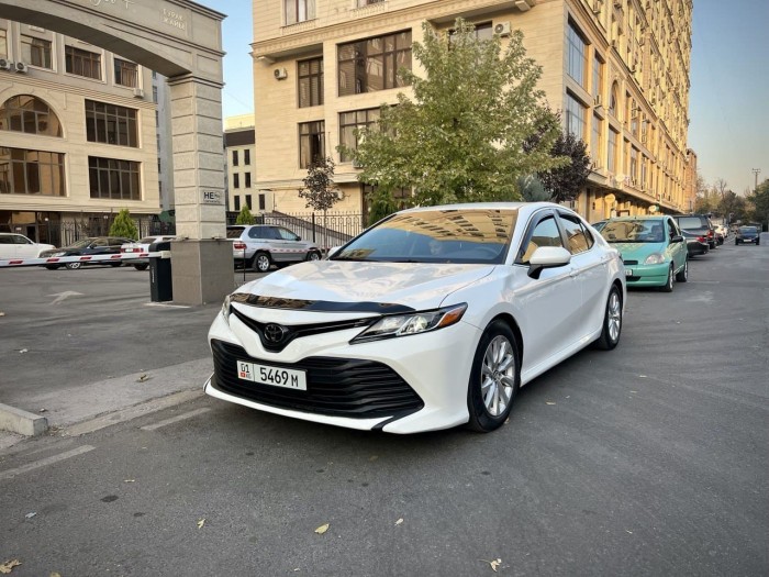Toyota Camry 70-2