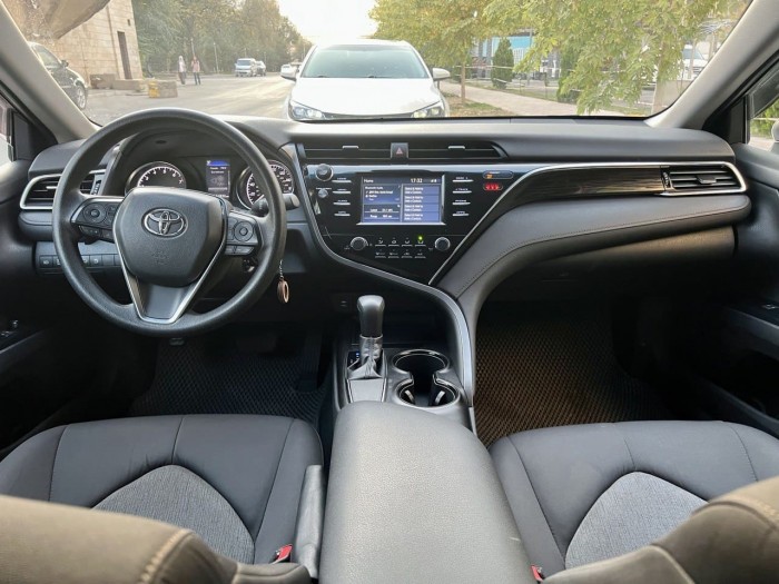 Toyota Camry 70-4