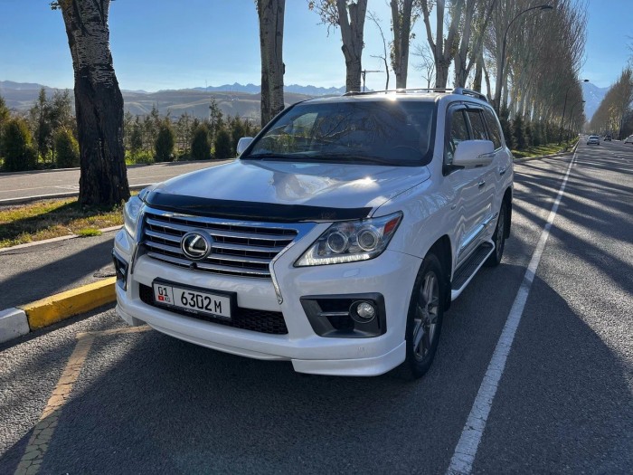 Lexus LX570-4