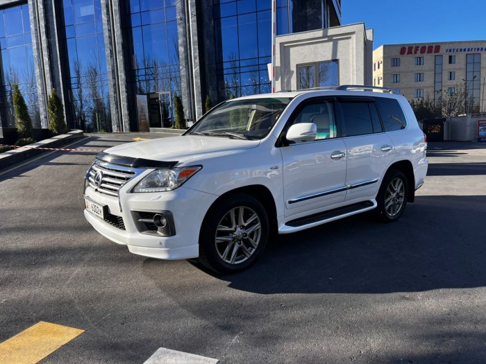 Lexus LX570-2
