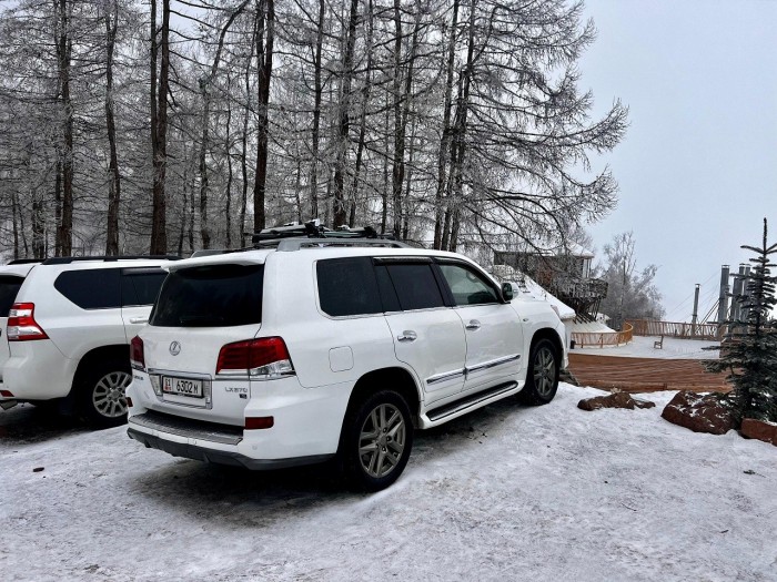 Lexus LX570-7