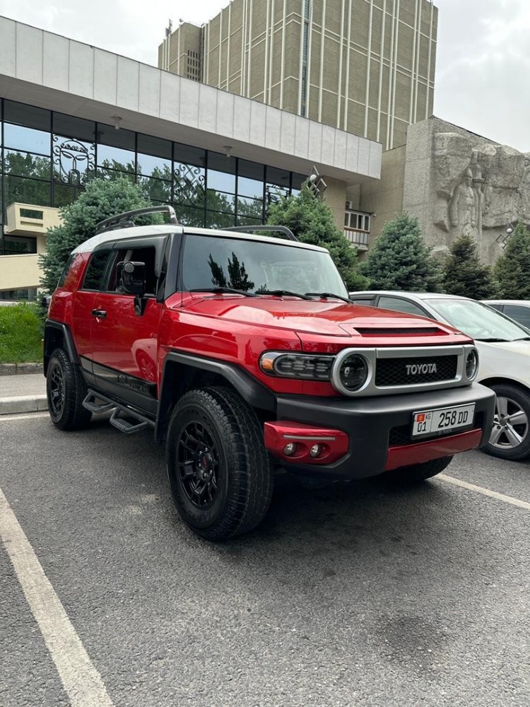 Toyota FJ-Cruiser Ruby-5