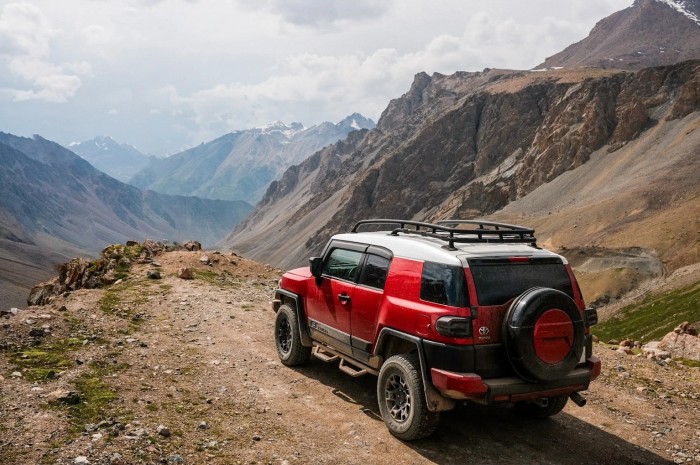 Toyota FJ-Cruiser Ruby-2