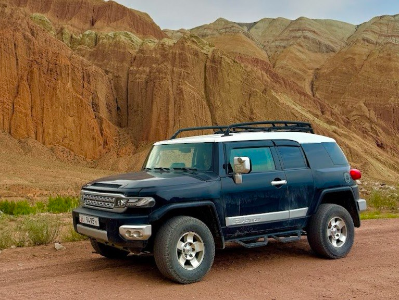 Toyota FJ-Cruiser Black-4