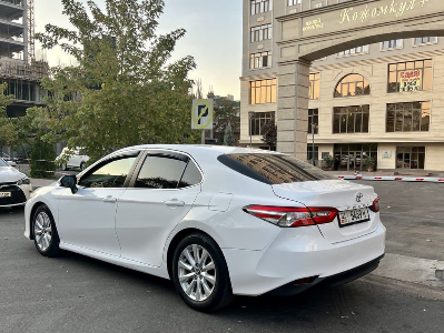 Toyota Camry 70-2